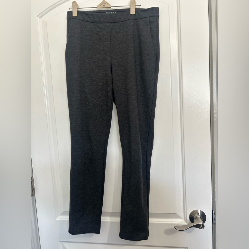 Theory Women’s Charcoal Gray Cropped Wool Trouser Pant size 4 preppy career chic